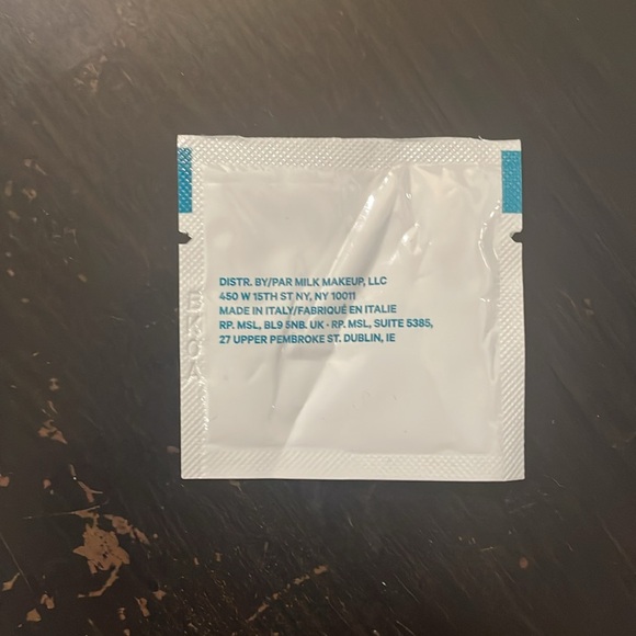 Milk Makeup Hydro Grip Primer sample - Picture 2 of 2